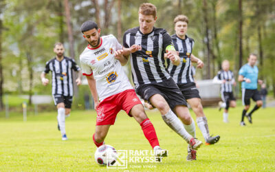 Regn, halka och sena chanser – se bilderna från TFK–Tidaholm